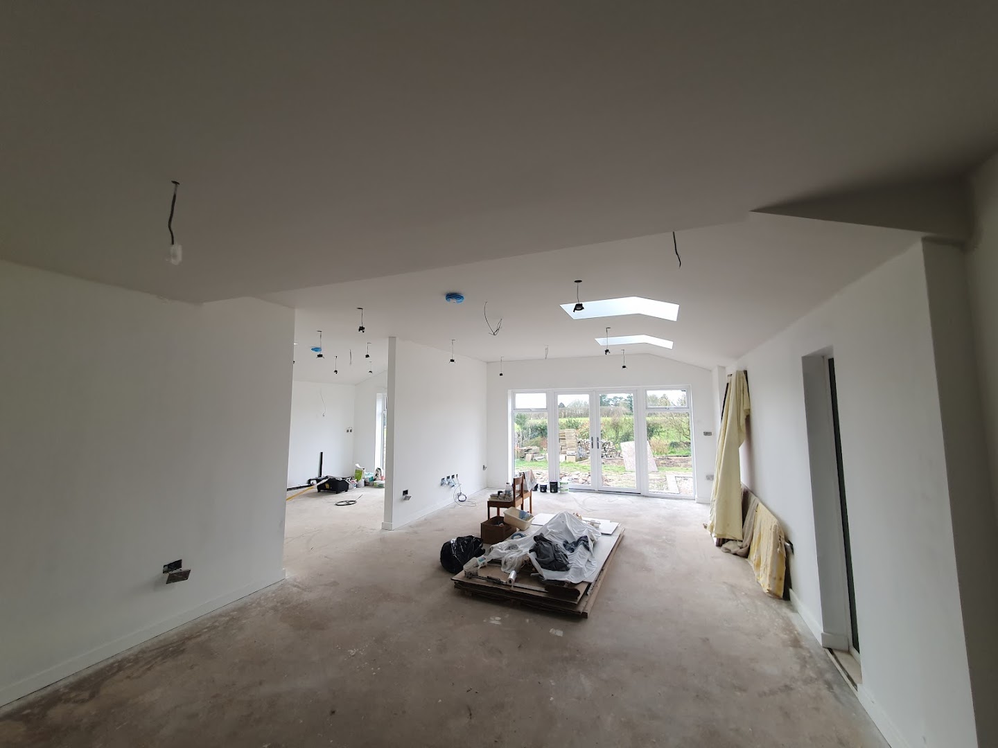 Tom Hewitt Quality Plastering — Photos 2